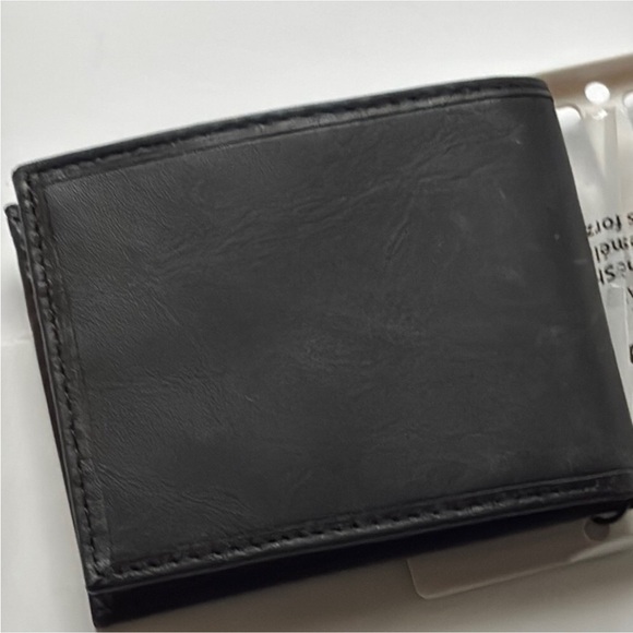 Dickies Classic Black Leather Billfold Wallet - Picture 12 of 13
